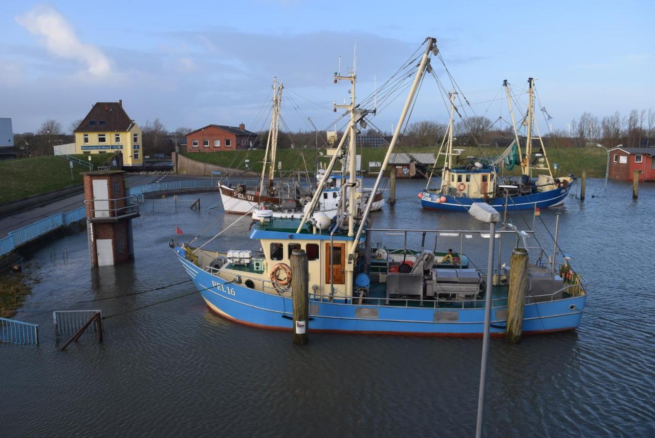Heimathafen Ueber Hafen-Pub Apartment Pellworm Bagian luar foto