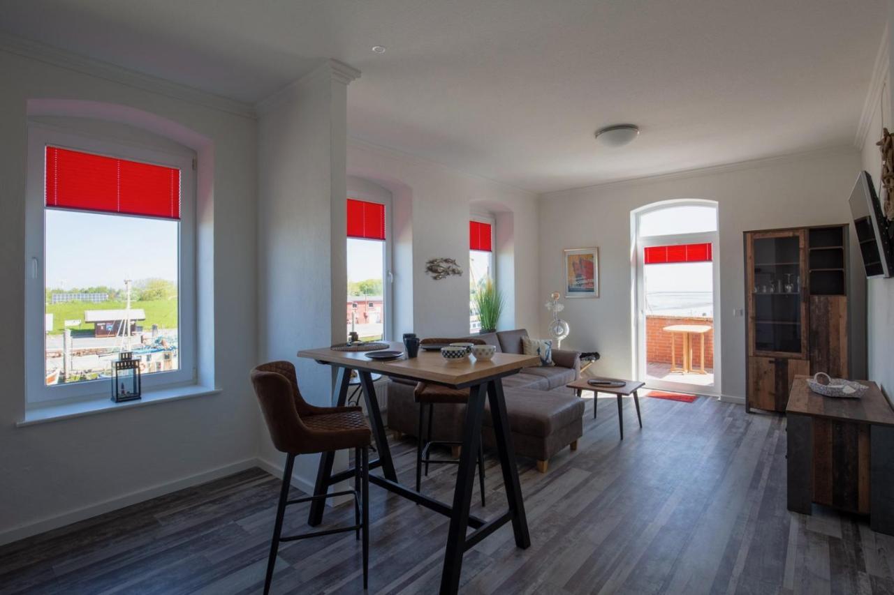 Heimathafen Ueber Hafen-Pub Apartment Pellworm Bagian luar foto